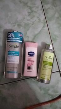 Product Review of Nước Hoa Hồng SIMPLE Không Chứa Cồn Hỗ Trợ Cân Bằng , Chăm Sóc Da Và Dưỡng Da Mặt 200ml [1] from T**o N**n 0