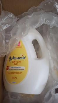Product Review of Bộ 2 chai Sữa tắm Johnson's Baby chứa Sữa và gạo/Sữa và yến mạch 1000ml x 2 - Dưỡng ẩm | Dưỡng da body | Cho bé from B**0 0