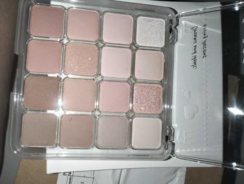 Product Review of 16 Ô Hold Live Sunset Magic HL716 chất phấn mềm mịn lâu trôi tone hồng cam HL716 Trang Điểm Nữ Mỹ Phẩm Cosmetic bảng mắt lạnh from P**n 0