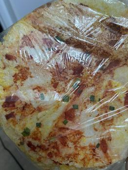 Product Review of 10 Cái Bánh Đỏ Ít Nhân - Bánh ép Thuận An - Đặc Sản Huế  Snack Ăn Vặt Food banh  snack Cake Thức Ăn from L** V** 1