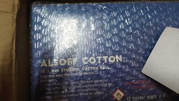 Product Review of สำลีชุบแอลกอฮอล์ ALSOFF COTTON BALL เสือดาว 70% Ethyl Alcohol Solution สำลีชุบแอลกอฮอล์ สำลีเช็ดแผล 96 ก้อน (12แผง/กล่อง) from @**1 y**r ** ** 0