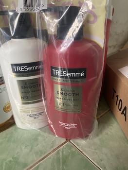 Product Review of Combo Cặp Dầu gội xả Thái Lan Dầu gội dầu xả mềm mượt vào nếp TRESemme 370ml/370ml Chăm Sóc Tóc from Q**n N** 0