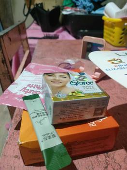Product Review of Beauty White You Glow Babe  Whitening Capsule for adult from M**a B**n 1