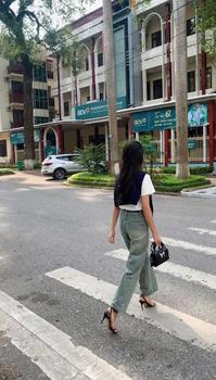 Product Review of Quần Jean Nữ Ống Suông Cạp Cao Dáng Dài, Quần Bò Nữ Ống Rộng Lưng Cao Chất Jean Demin from M**h K** 1