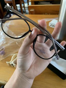 Product Review of [ Mã N021 ] TKN Eyewear : Kính Tròn Nhựa Cốt Kim Loại Chắc Chắn - Unisex Nam Nữ đeo được ( Kèm hộp - khăn lau ) from C** 1
