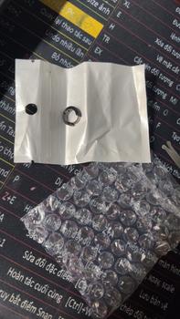 Product Review of Khuyên tai nam nữ đính đá màu bạc và đen from T**h L** 0