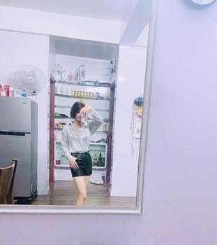 Product Review of Áo Kim Sa Nhũ BlingBling A10 Women  -> Sơ Mi Nữ Dáng Giấu Quần Form Rộng by @ngoctienstore Nhung from D**n N**0 2