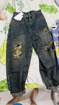 Product Review of YURI JEANS - (Vải QCCao Cấp) Quần Jeans Baggy Màu Dơ Bụi Rách Gối Chất Mền Mịn Dài94cm Nữ Pants from M** Q**h 1