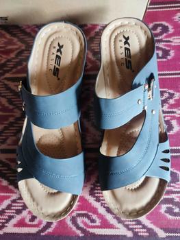 Product Review of XES Ladies BSLCYS513 Casual Wedges (Navy, Maroon) from A**5 2