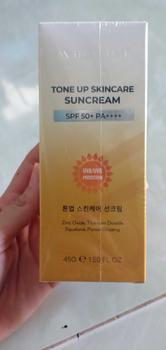 Product Review of Kem Chống Nắng Nâng Tone Kiềm Dầu Che Khuyết Điểm SPF 50 + PA ++++ Thương Hiệu : WinKorea Skincare Sunscreen Chăm Sóc Da Nữ Làm Đẹp Da from L** T**n T** H**g 0