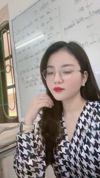 Product Review of Áo sơmi hoạ tiết nanh sói - houndstooth Top Nữ from C** D**c S** 1