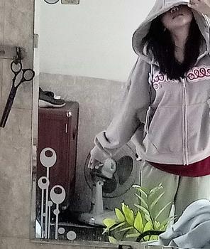 Product Review of (KÈM KITTY KHI MUA TRÊN LIVE) ( COLLECTION TẾT 2025) ÁO KHOÁC HOODIE ZIP FORM BOXY MÀU XÁM KITTTY THÊU XÙ STYLE HIP HOP UNISEX KZ99 from y**i 0