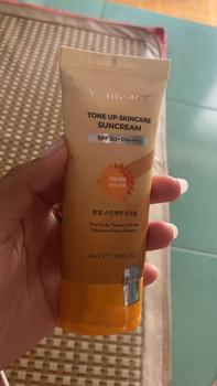 Product Review of Kem Chống Nắng Nâng Tone Kiềm Dầu Che Khuyết Điểm SPF 50 + PA ++++ Thương Hiệu : WinKorea Skincare Sunscreen Chăm Sóc Da Nữ Làm Đẹp Da from C** V**n 0