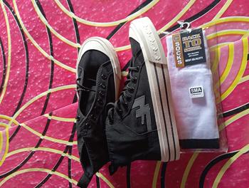 Product Review of Sepatu Sneakers Aeko Newtwoyers Blackwhite High Klasics Reflective from A**t 0
