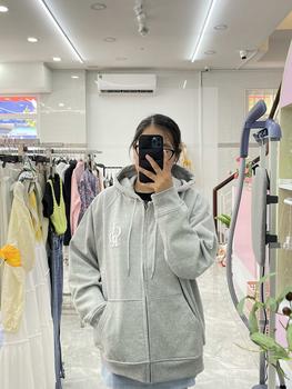 Product Review of Áo Hoodie Zip Alphabet CINDER, Áo Khoác Local Brand Menswear Dài Tay from J**y K**u 0