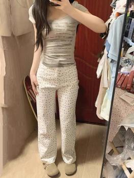 Product Review of Áo thun ngắn tay kiểu dáng cổ điển kiểu Mỹ mùa hè dành cho nữ, dáng ôm, kiểu dáng ngắn, lộ xương quai xanh, hot girl cổ chữ U to trong sáng from M**a 1