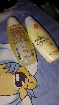 Product Review of Paket Double Cleansing Viva Milk Cleanser dan Viva Face Tonic from r**e 0