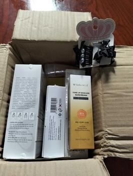 Product Review of Kem Chống Nắng Nâng Tone Kiềm Dầu Che Khuyết Điểm SPF 50 + PA ++++ Thương Hiệu : WinKorea Skincare Sunscreen Chăm Sóc Da Nữ Làm Đẹp Da from N**n L** 1