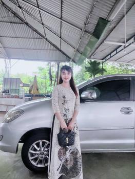 Product Review of Áo dài họa tiết xòe quạt lụa Nhật _ Mã M6 from m**2 1