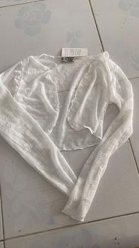 Product Review of Áo khoác cardigan croptop dài tay nữ vải len lưới hoa xuyên thấu khoác áo kiểu đầm hở sang chảnh G649 Nhung Women Ren Viền Ren Màu Đen Voi from T** n**n 1**4 0