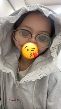 Product Review of Áo khoác có nón Hoodie zip Dalla phối ren nón và tay form rộng Regods - Hoodie zip Dalla from N**i 2
