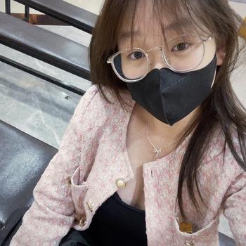 Product Review of Áo Dạ kẻ cổ tròn túi trước cúc ngọc . from M** t**i i** 0