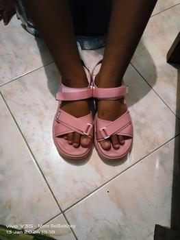 Product Review of Sandal Gunung Wanita Karet EVA Soft Sol Empuk Elastis Bahan Premium Anti Slip 8090 from I**a S**y 1