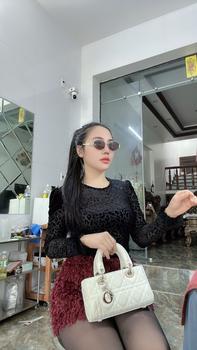 Product Review of chân váy lông vũ form đẹp có lót trong xịn, có bo chun co dãn from N**c V** ** 0