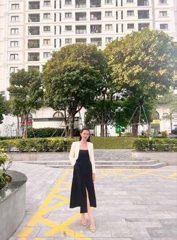 Product Review of Váy 2 dây đi biển, Đầm 2 dây dự tiệc Oni.Clothes, xẻ trước xếp ly eo ngực tôn eo dáng xinh xắn dễ phối, vải kate cao cấp Dress from B** H** P**g 0