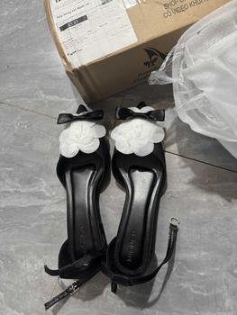 Product Review of [FORM RỘNG CHÂN NHỎ LÙI 1 SIZE] Giày Sandal Bệt tiểu thư đính bông hoa trà mũi nhọn  1cm sang chảnh thanh lịch - Mã V705 from T**g b** ྀ** 0