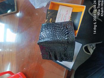 Product Review of VÍ ĐỨNG BÀN TAY CÁ SẤU KT 9x12cm from C**e M**h 0