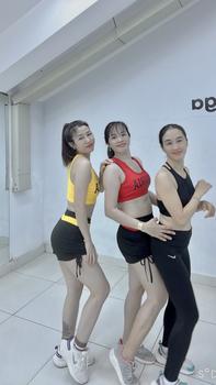 Product Review of Bộ đồ tập nữ thoáng khí thoải mái Sport from A**A H**r ** S** ** q** 1