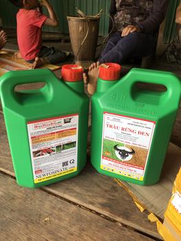 Product Review of Can nhựa 4,5lít hiệu Trâu rừng đen dùng chứa nước from C**n 0