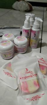 Product Review of [ARTHA LDT] PAKET GLOW UP SABUN NEW PACKAGING[body lotion + body booster + sabun]  FREE POUCH from U**🐾 1