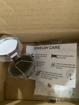 Product Review of 18K Cadena Dainty Bracelet from L**a b**s 1