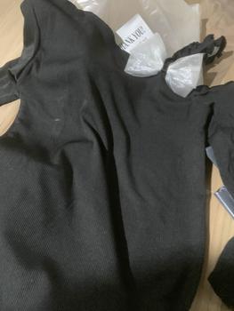 Product Review of Áo thun cổ vuông nút bấm vạt bầu ôm dáng from T**ỳ L**h 3