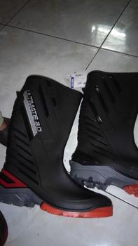 Product Review of Sepatu Boot Tinggi AP 2015 ULTIMATE AP Boots Hitam Abu Hijau Orange Anti Slip Lentur Lokal Karet Shoes from A**a A**a M**a 0