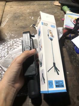 Product Review of Gậy chụp hình Selfie B11S đa năng phụ kiện kem gồm đèn led trợ sáng nút remote bluetooth điều khiển chụp ảnh xa 10m from H**🦰 0