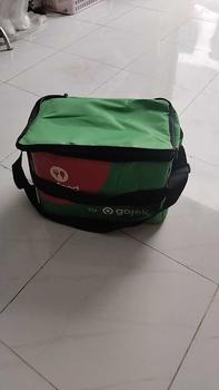 Product Review of TÚI GIỮ NHIỆT GIAO HÀNG GOJEK 20L Kích thước:  Dung tích: 20L Chiều ngang: 36cm Chiều rộng: 26cm Chiều cao: 26 cm Nam Bag from L** H** T**o 0