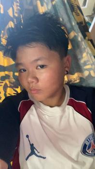 Product Review of Khuyên tai nam nữ đính đá màu bạc và đen from L**g N** K** 0