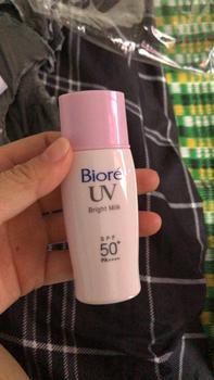 Product Review of Sữa Chống Nắng Bioré SPF50+/PA+++ 30ml UV Bright Milk | HASAKI BEAUTY from L**🌷 1