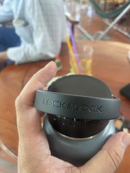 Product Review of Bình Giữ Nhiệt Lock&Lock Riga Tumbler LHC4160 897ml - Hàng Chính Hãng, Khay Lưới Lọc Trà, Quai Xách - JoyMall from M** T**g P**m 1