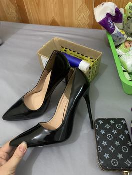 Product Review of Màu Đen, Cao 11cm  12cm - Giày Cao Gót Da Bóng Đế Đỏ from S** S** S** P** 0
