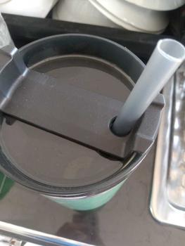 Product Review of แก้วเก็บความเย็น เยติ มี 10สี ขนาดใหญ่จุใจ 900ml แถมหลอด from C**n 0
