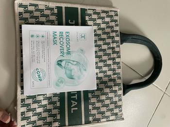 Product Review of JT10 - [Size nhỏ] Túi cói thời trang JT Angel - Nhẹ nhàng, xinh xắn, thời trang, túi rộng thoải mái from K**g C** G** 0
