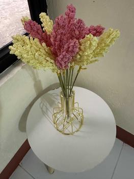 Product Review of Nordic Gold Metal Vase Test Tube Vase for Hydroponic Plant Small Bud Vase Mini Flower Vase Table Decor Home Decor from L**💛 1