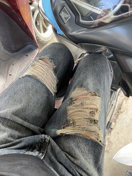 Product Review of YURI JEANS - (Vải QCCao Cấp) Quần Jeans Baggy Màu Dơ Bụi Rách Gối Chất Mền Mịn Dài94cm Nữ Pants from T**g B**n 0
