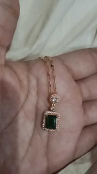 Product Review of Kalung Wanita Titanium Lapis Emas Plus Liontin kotak  Hijau merah Anti Karat Gold from M**i 0