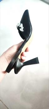 Product Review of Giày gót nhọn bít mũi viền đá . Gót 7cm quai chun co giãn Nữ DéP from R**Y 1