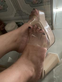 Product Review of (lùi size chân gầy)Dép Guốc nữ 12p -cao gót mũi vuông quay ngang trong mềm đúp trước 3cm. from N** k**h L** 2